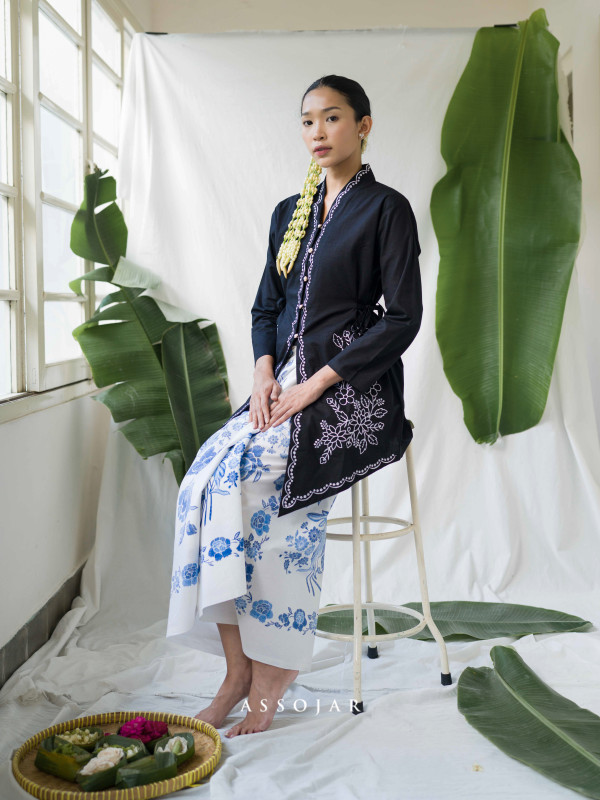 Mirsani Kebaya